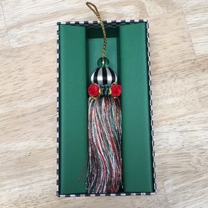 Scented tassel